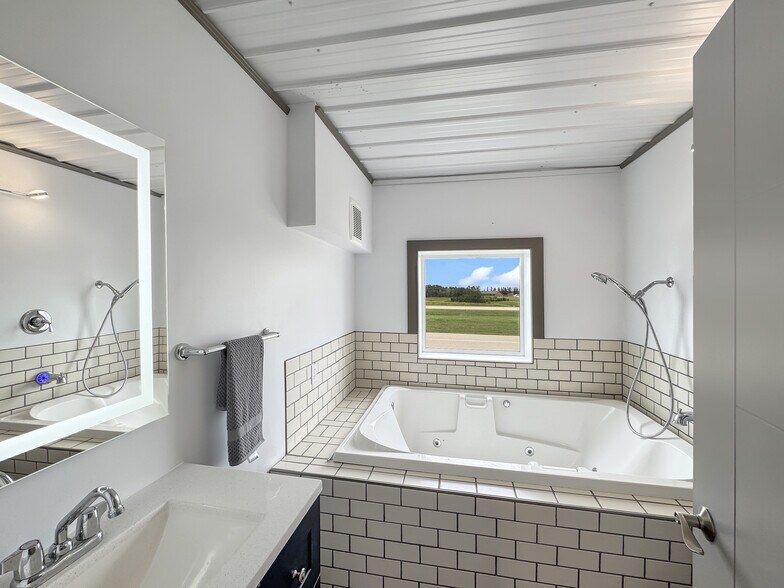 More Photos Of #30 1422 Township 320 Mountain View County rd, Didsbury Specialty For Sale