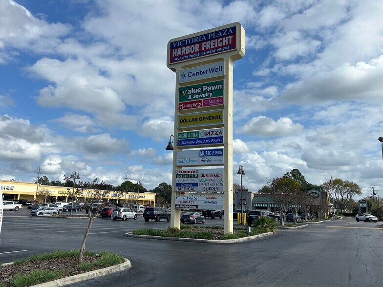More Photos Of 921 W Orange Blossom Trl, Apopka Storefront For Lease