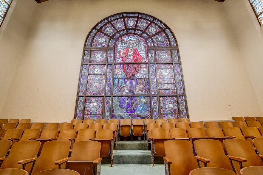 More Photos Of 1110 Guadalupe St, Austin Religious Facility For Lease