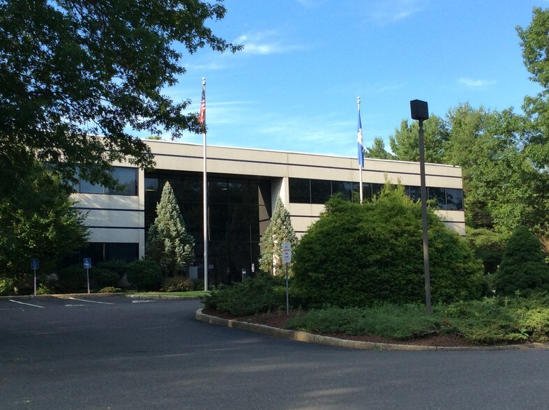 More Photos Of 12 Cambridge Dr, Trumbull Office Residential For Lease