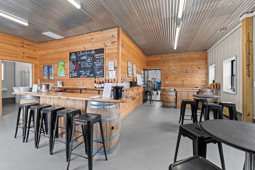 More Photos Of 10 Leeds Junction Rd, Leeds Winery Vineyard For Sale