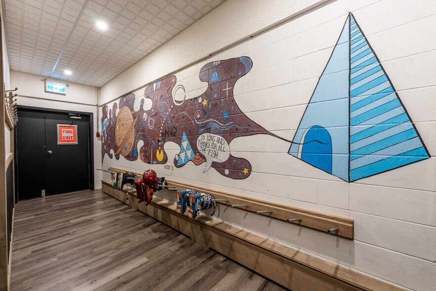 More Photos Of 892 6th Ave, Fernie Hospitality For Sale