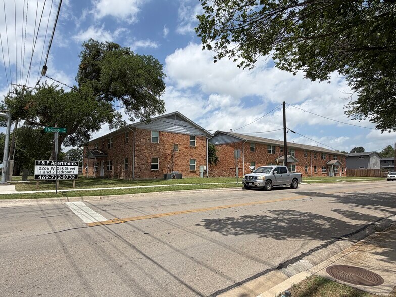 Primary Photo Of 2266 W Oak St, Denton Apartments For Sale
