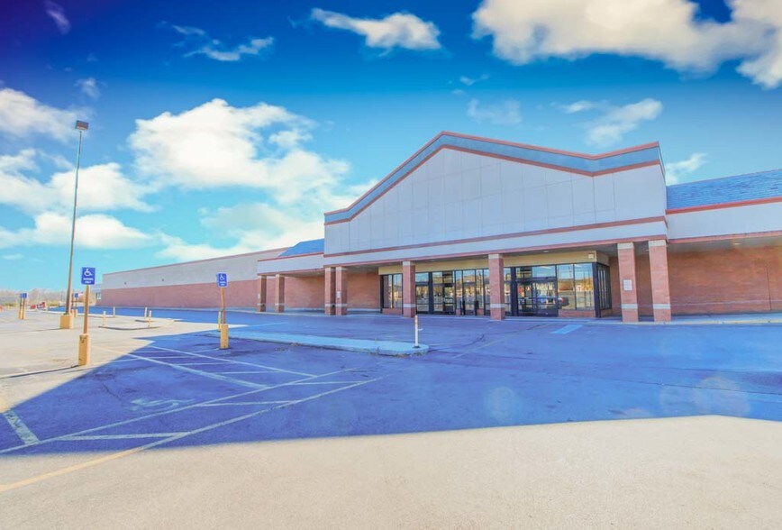 More Photos Of 625-725 W Central Ave, Springboro Storefront For Lease