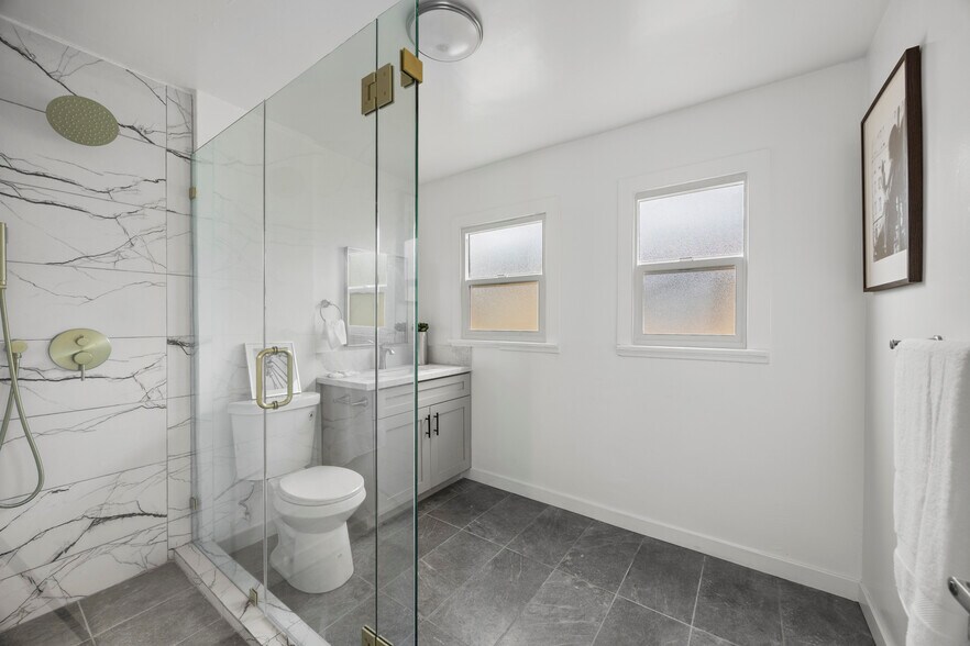 More Photos Of 1510 W 52nd St, Los Angeles Apartments For Sale