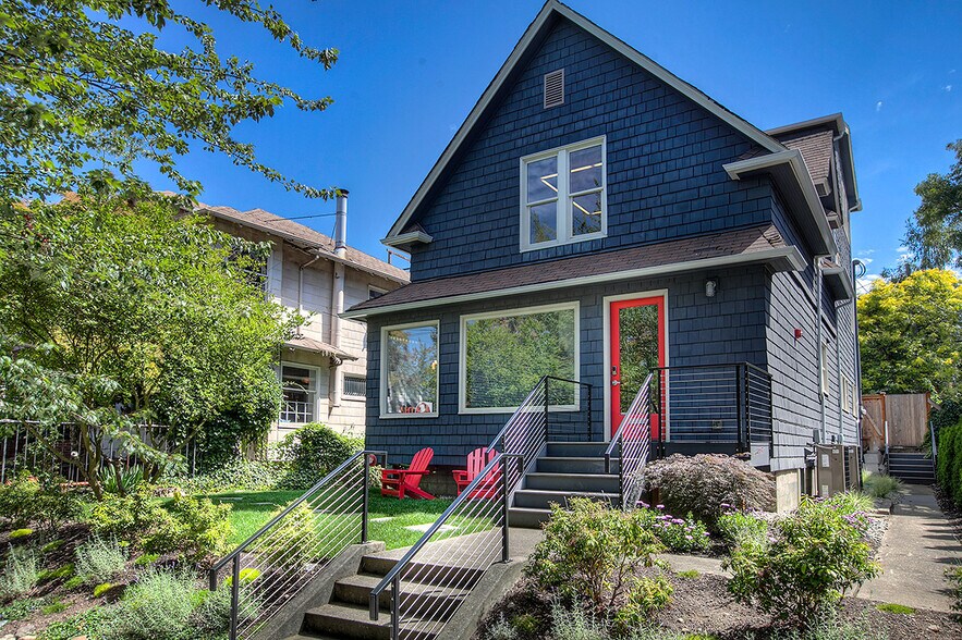 Primary Photo Of 2214 Queen Anne Ave, Seattle Loft Creative Space For Sale