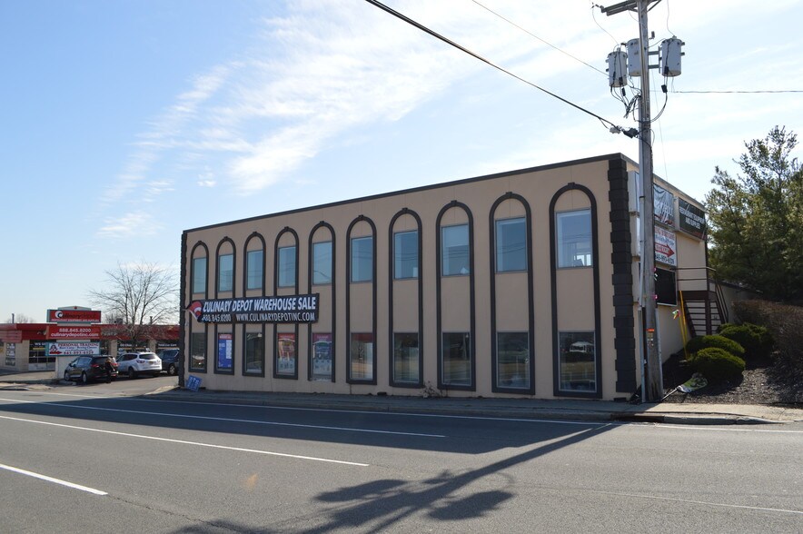 More Photos Of 233 W Route 59, Nanuet Storefront For Lease