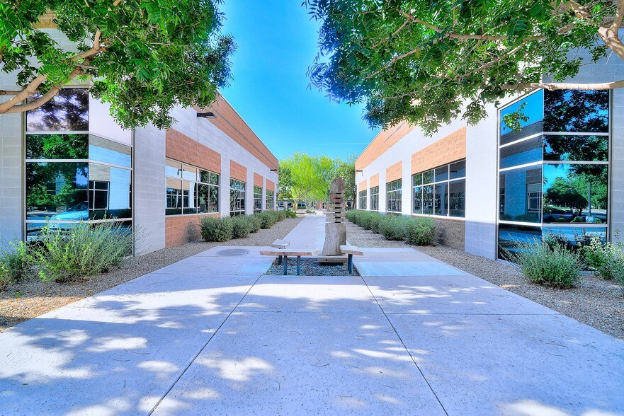 More Photos Of 5700 W Chandler Blvd, Chandler Coworking Space
