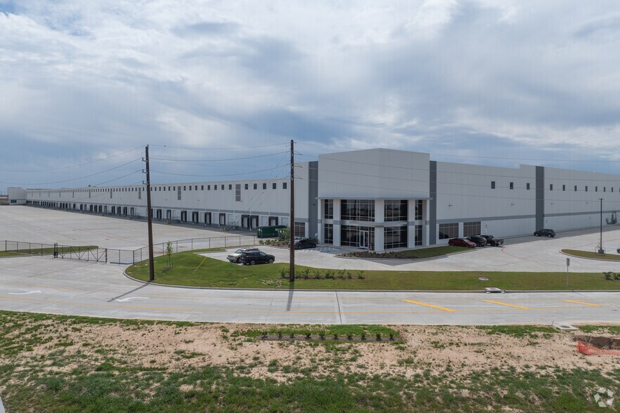 Primary Photo Of 30815 Kingsland Blvd, Brookshire Warehouse For Lease