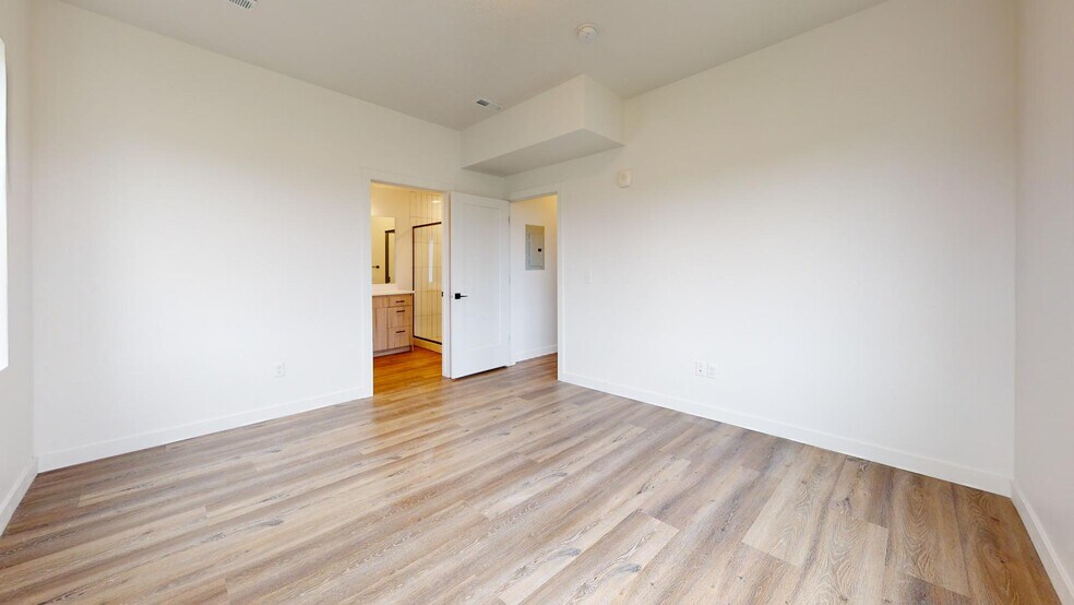 More Photos Of 1218 S Sawmill Blvd, Heber City Apartments For Sale