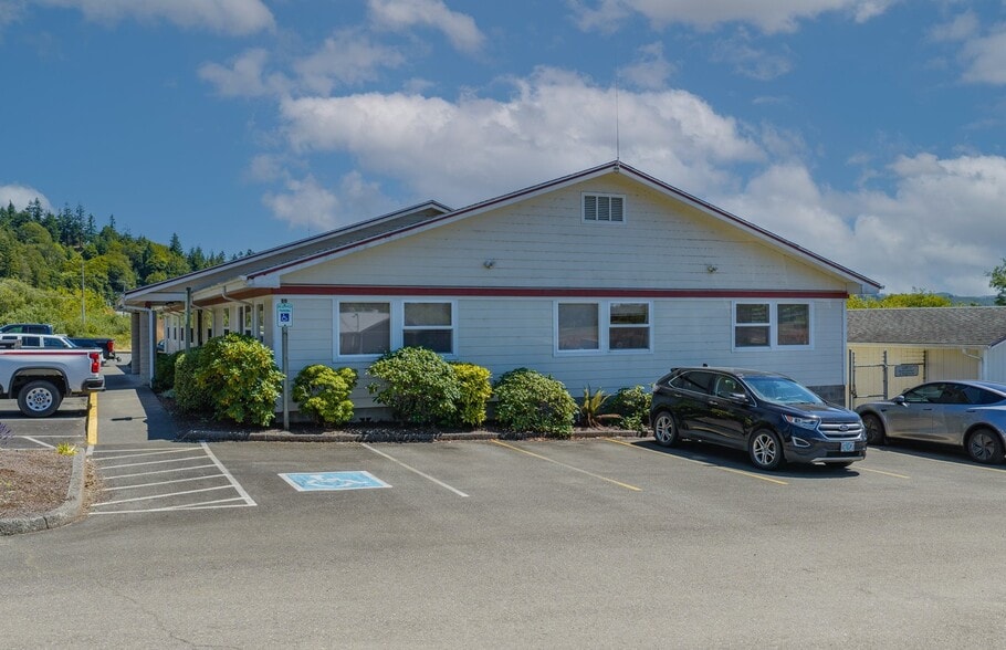 More Photos Of 307 Highway 42 E, Coquille Industrial For Sale