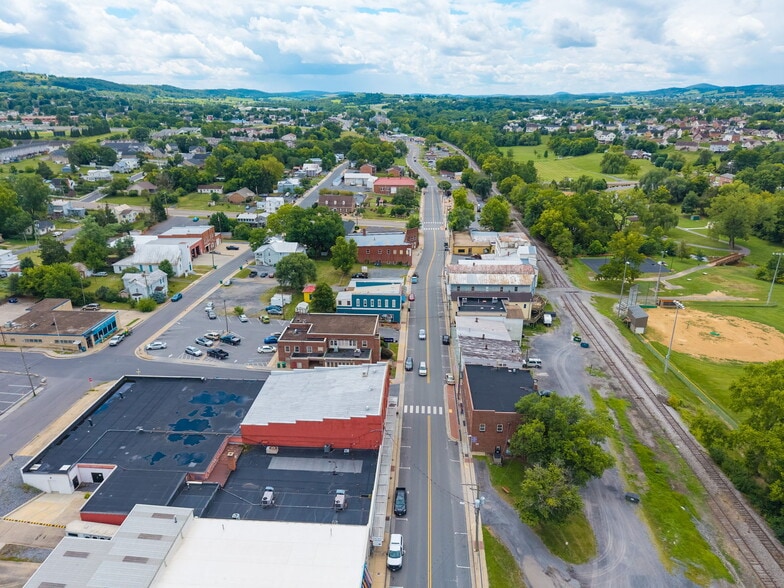More Photos Of 162-166 N Main St, Broadway Office For Sale