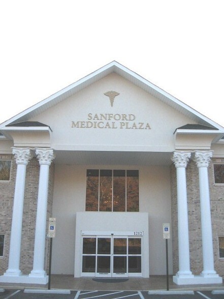 More Photos Of 1212 Central Ave, Sanford Medical For Lease