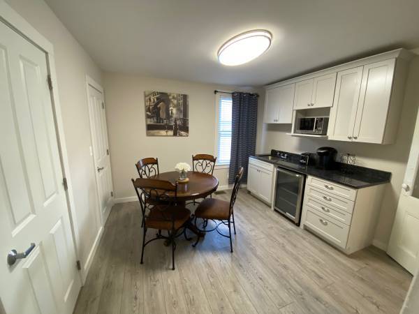 More Photos Of 196 S 1st St, Lindenhurst Loft Creative Space For Lease