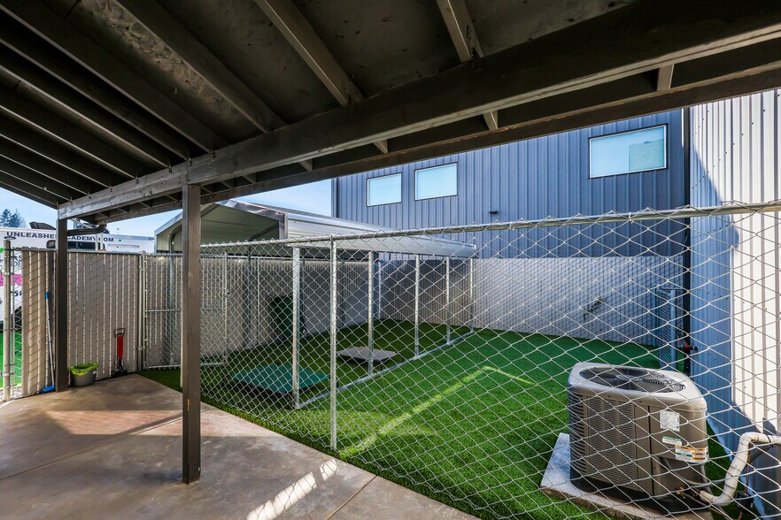 More Photos Of 16614 E Sprague Ave, Veradale Freestanding For Sale