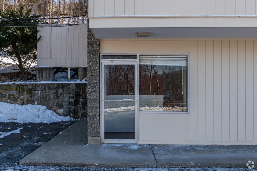More Photos Of 509 Route 22, North Salem Medical For Lease
