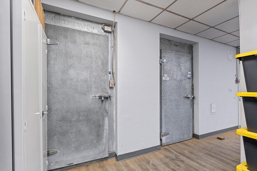 More Photos Of 3700 W Avenue L, Lancaster Schools For Lease