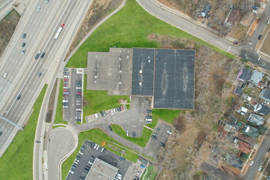 More Photos Of 301 York Ave, Saint Paul Manufacturing For Sale
