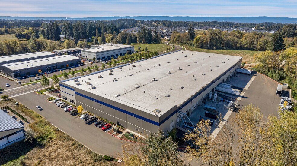 More Photos Of 5504 S 11th St, Ridgefield Distribution For Lease