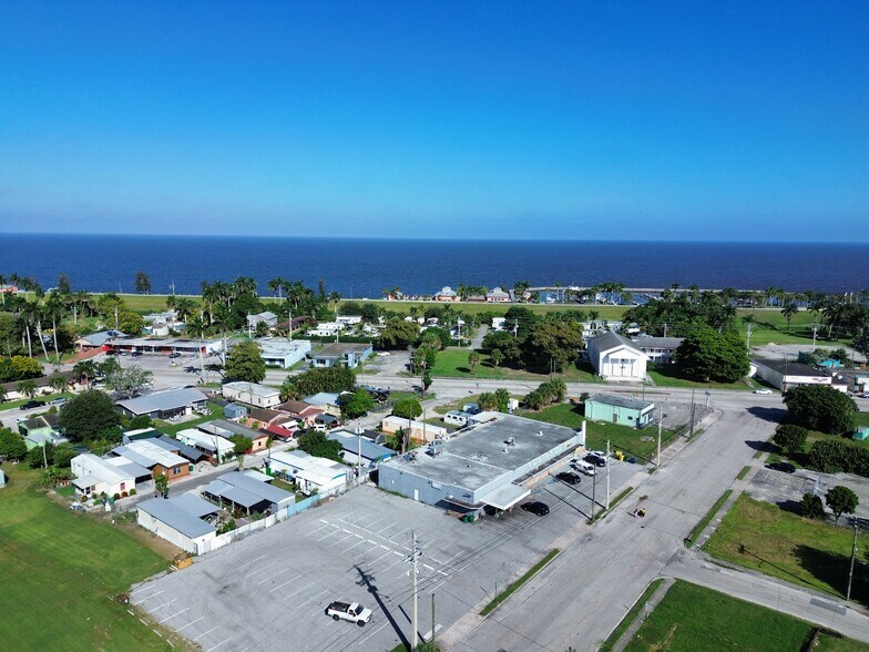 More Photos Of 181 Rardin Ave, Pahokee Storefront For Sale
