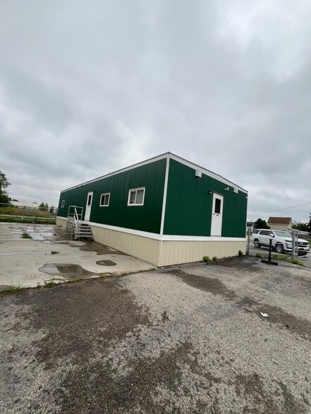 More Photos Of 629 Spruce Street, Sault Sainte Marie Industrial For Sale