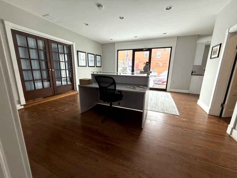 More Photos Of 256 S Water St, Marine City Storefront Retail Residential For Lease
