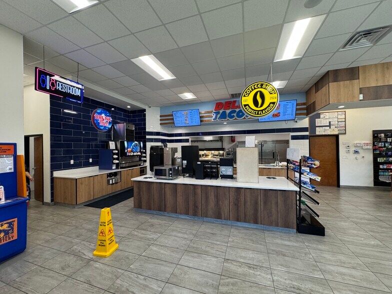 More Photos Of 5315 Troup Hwy, Tyler General Retail For Sale