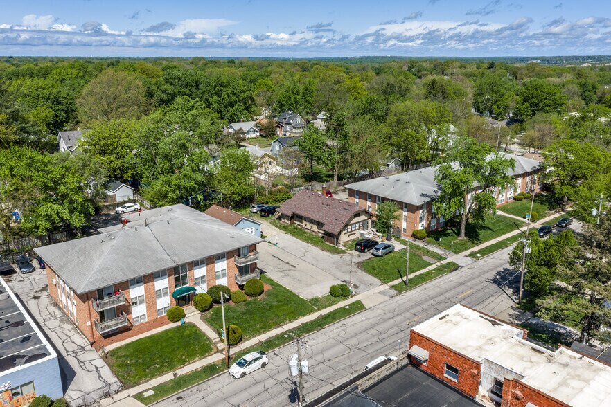 More Photos Of 3830 6th Ave, Des Moines Apartments For Sale
