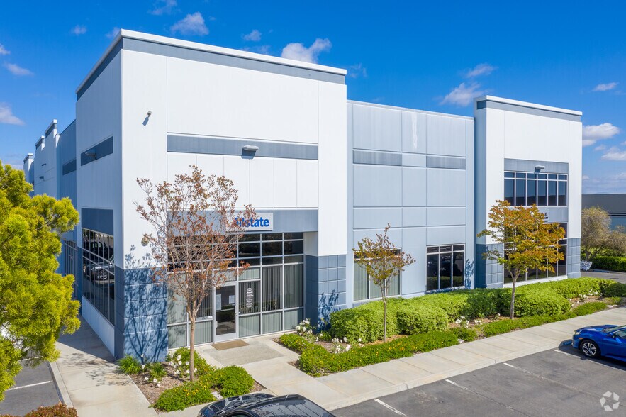 More Photos Of 2551-2571 Mast Way, Chula Vista Office Residential For Sale