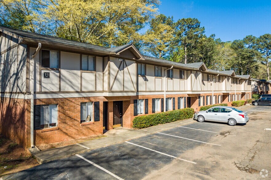 More Photos Of 4015 Covington Hwy, Decatur Apartments For Sale