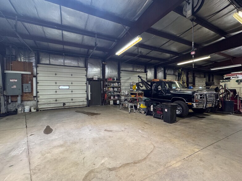 More Photos Of 544 W High St, Edison Auto Dealership For Sale