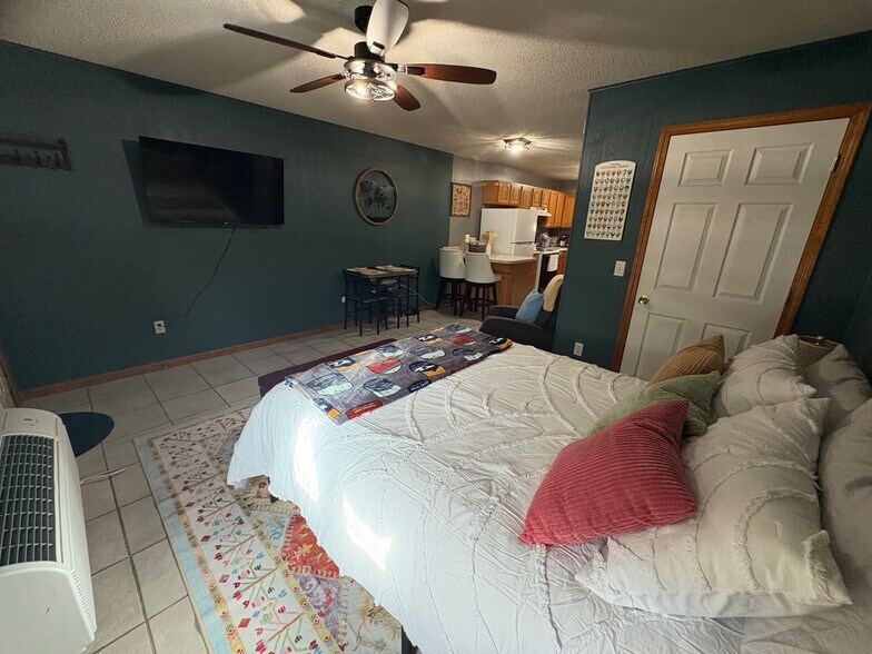 More Photos Of 109-111 Commercial St, Warrensburg Apartments For Sale