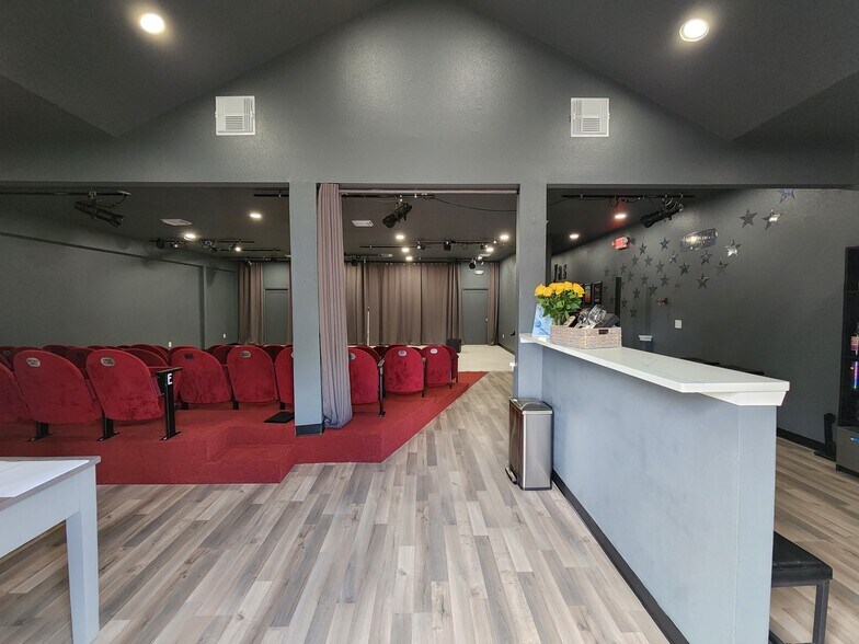 More Photos Of 415 E Parkwood Ave, Friendswood Medical For Lease