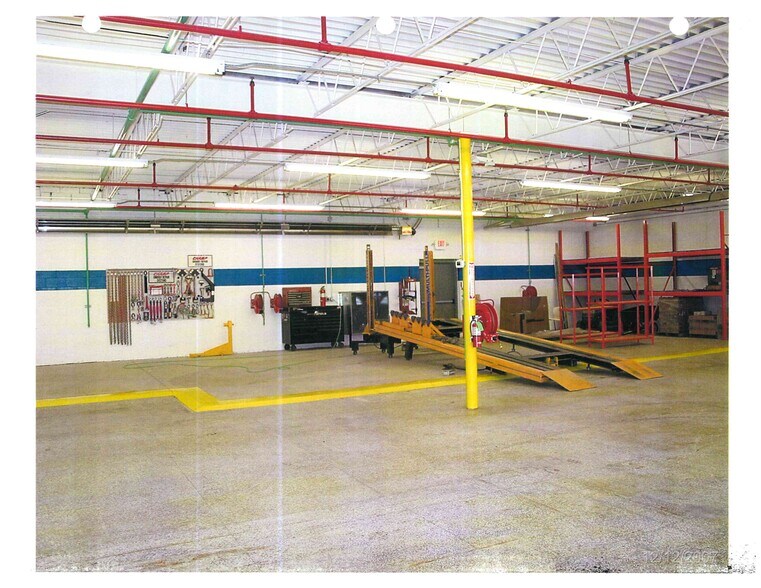 More Photos Of 17399 Broadway Ave, Maple Heights Auto Repair For Sale