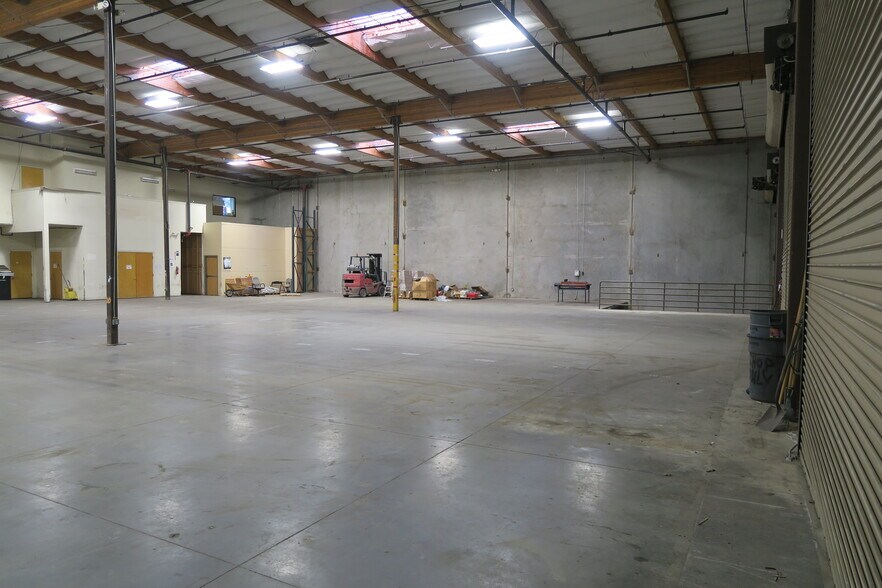 More Photos Of 7275 National Dr, Livermore Warehouse For Lease