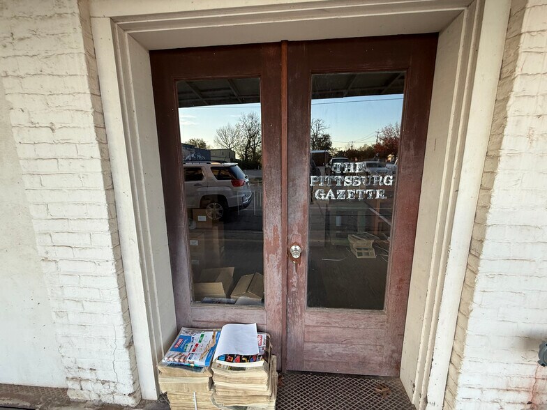 More Photos Of 112 Quitman St, Pittsburg General Retail For Sale