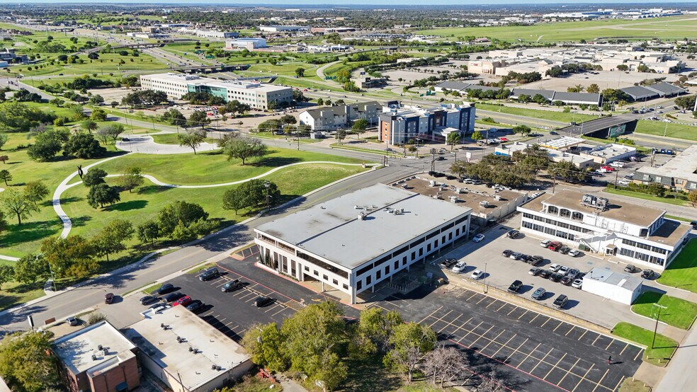 More Photos Of 2821 Lackland Rd, Fort Worth Office For Sale