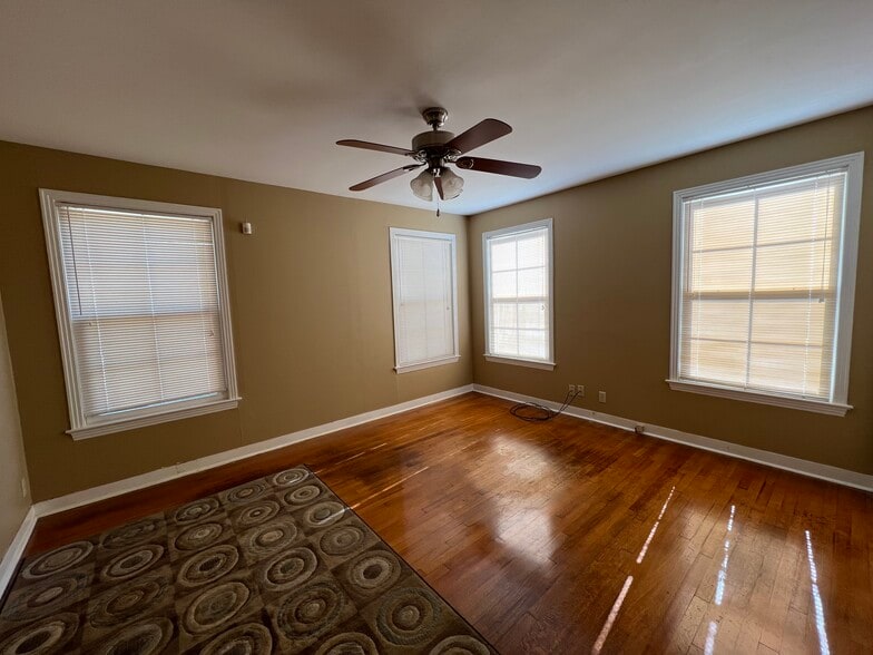 More Photos Of 3545 Youree Dr, Shreveport Office For Lease