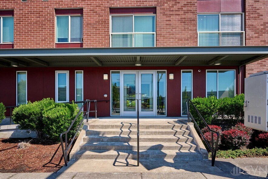 More Photos Of 8719 SE Monterey Ave, Happy Valley Apartments For Sale