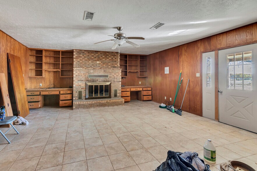 More Photos Of 1992 N US 287 Hwy, Decatur Land For Sale