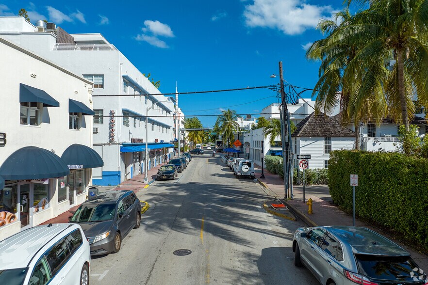 More Photos Of 233-235 11th St, Miami Beach Storefront Retail Residential For Lease