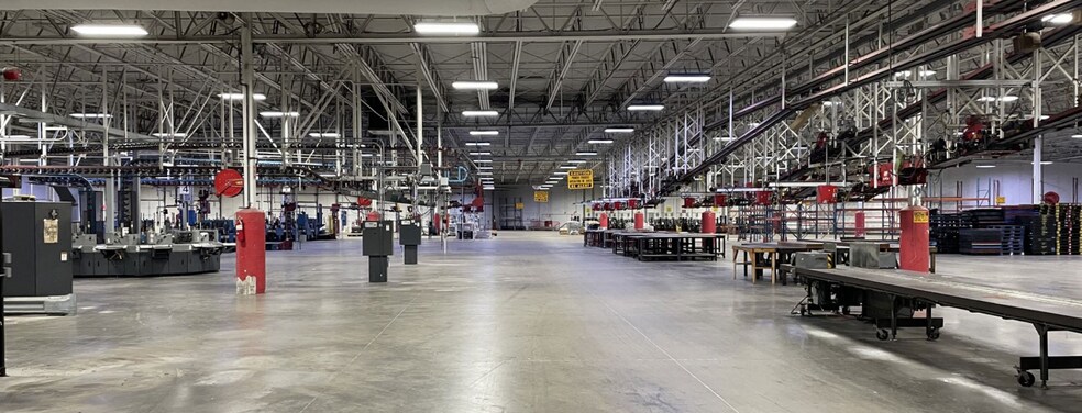 More Photos Of 11700 Dunlap Industrial Blvd, Maryland Heights Warehouse For Lease