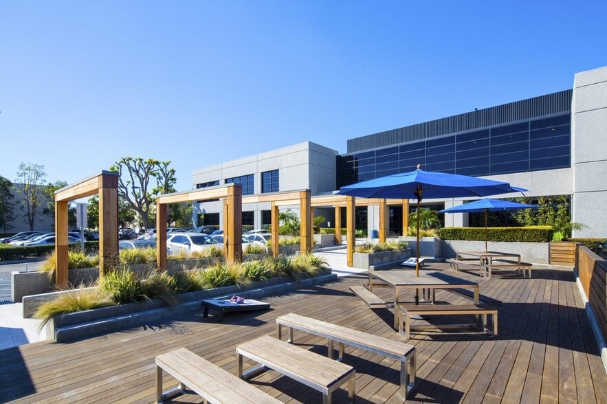 More Photos Of 19701 Hamilton Ave, Torrance Office For Sale