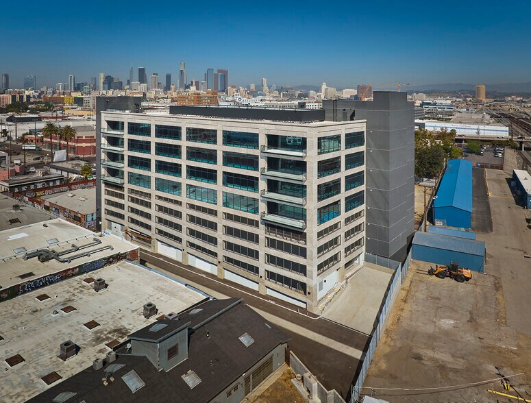 More Photos Of 2130 Violet St, Los Angeles Office For Lease