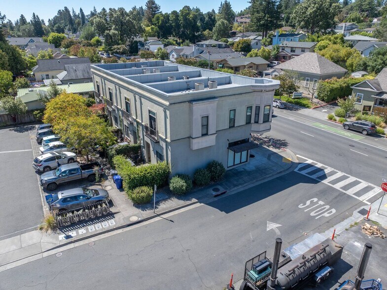 More Photos Of 503-515 S Main St, Sebastopol Storefront Retail Residential For Sale