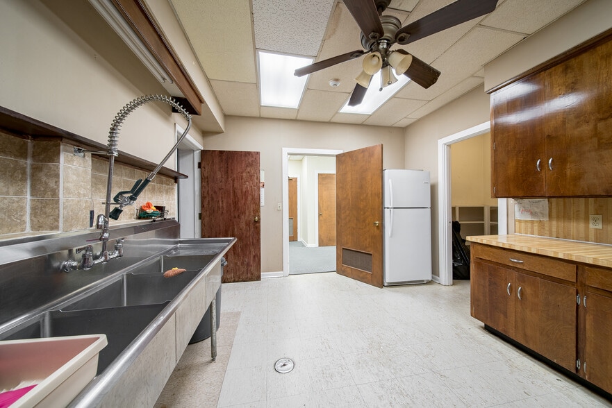 More Photos Of 4323 Primrose Rd, Columbus Religious Facility For Sale