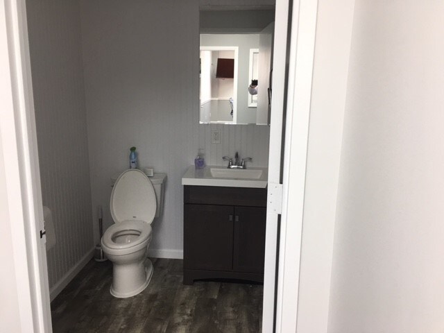 More Photos Of 32-36 Gazza Blvd, Farmingdale Manufacturing For Lease