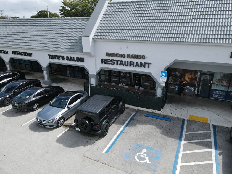 More Photos Of 11210-11300 Pines Blvd, Pembroke Pines Unknown For Lease