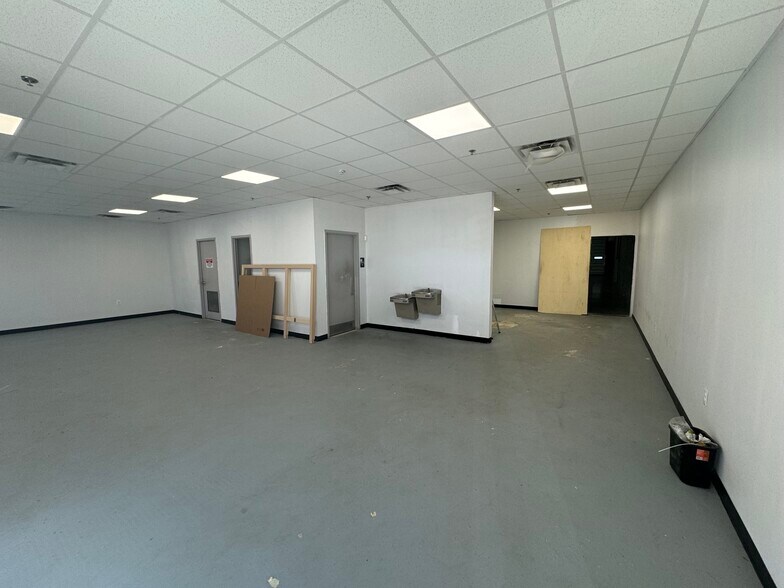 More Photos Of 7699 Limestone Dr, Gainesville Light Manufacturing For Sale