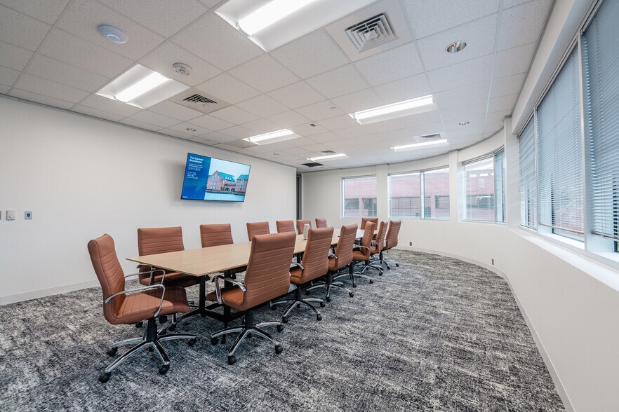 More Photos Of 4001 Technology Dr, Angleton Coworking Space